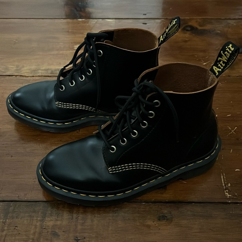 Dr Martens 101 Vintage Smooth Leather Ankle Boots - Black US 7/UK 5/EU38